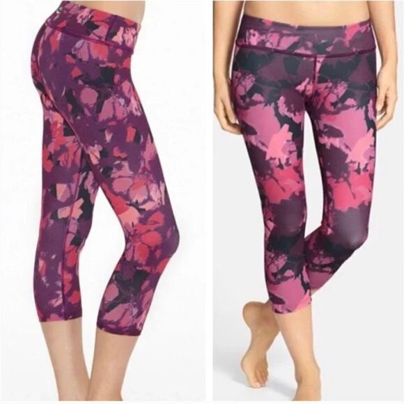 Beyond Yoga Dazed Luxe Floral Cropped Leggings - Picture 2 of 5